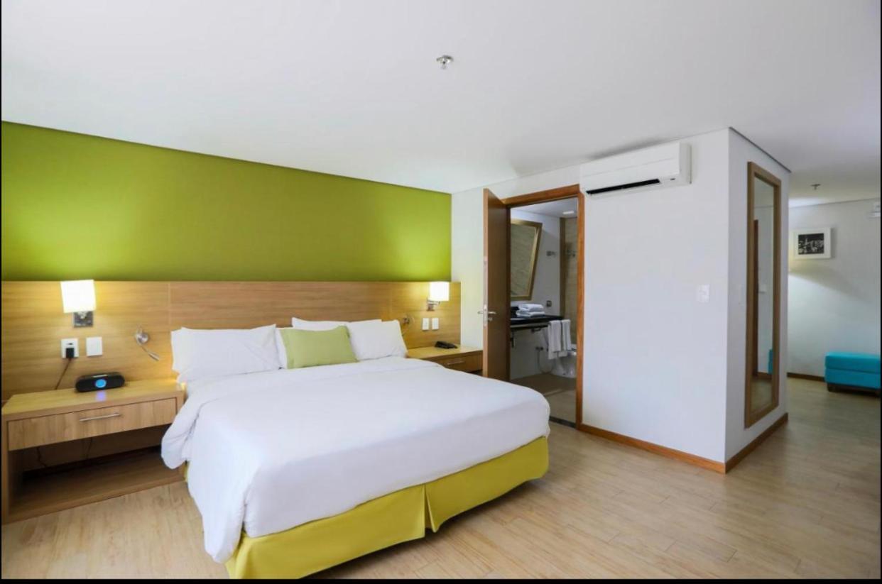 Flat No Radisson